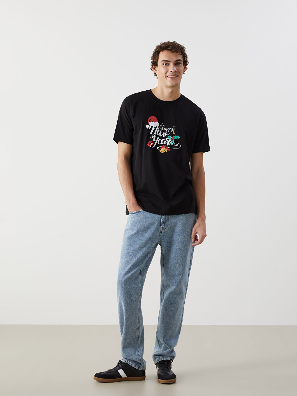 Crew Neck Short Sleeve Christmas Themed Jersey Men's T-Shirt-1