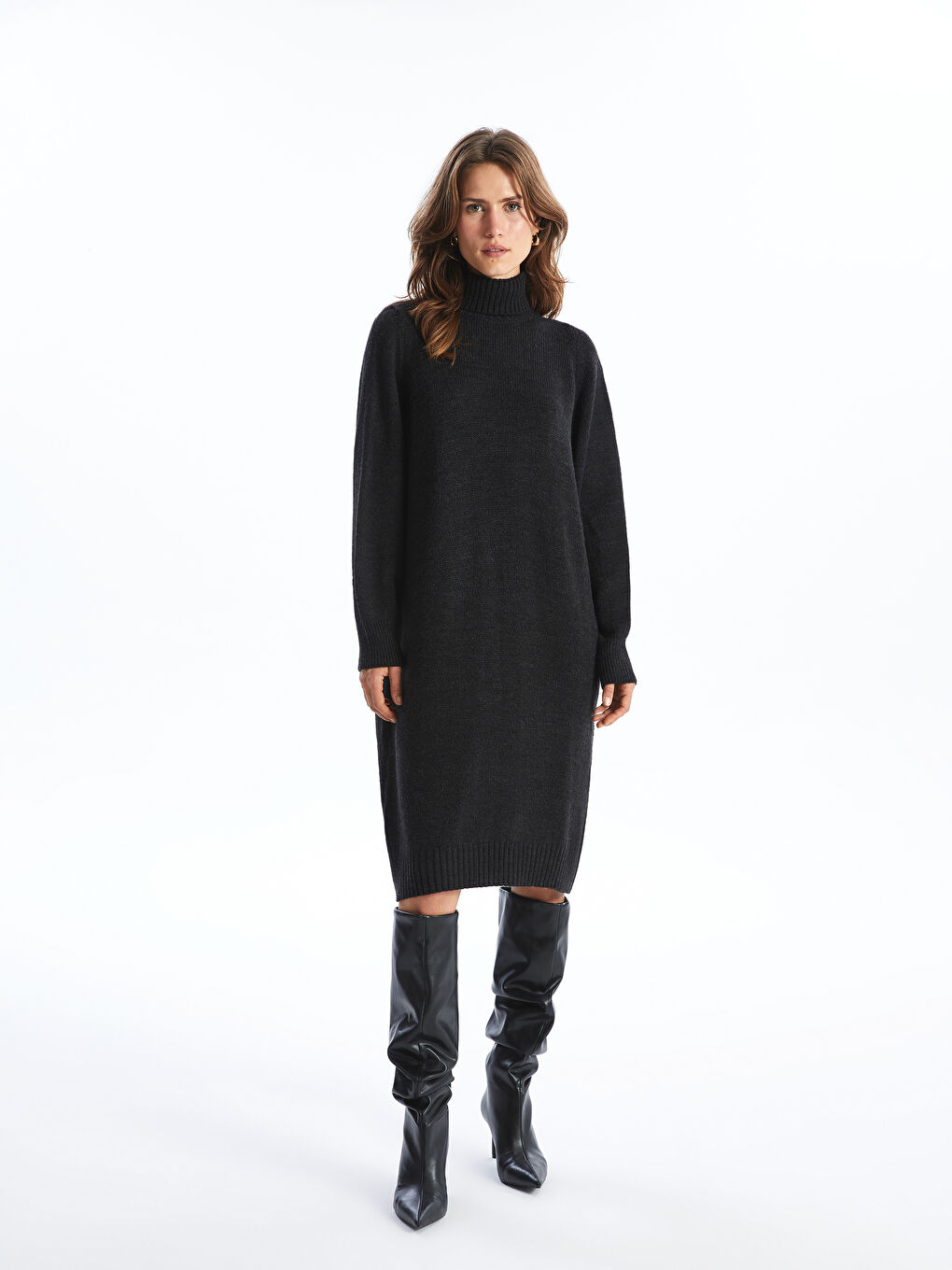 فستان تريكو أوفراسايز بياقة هاي نيك للسيدات