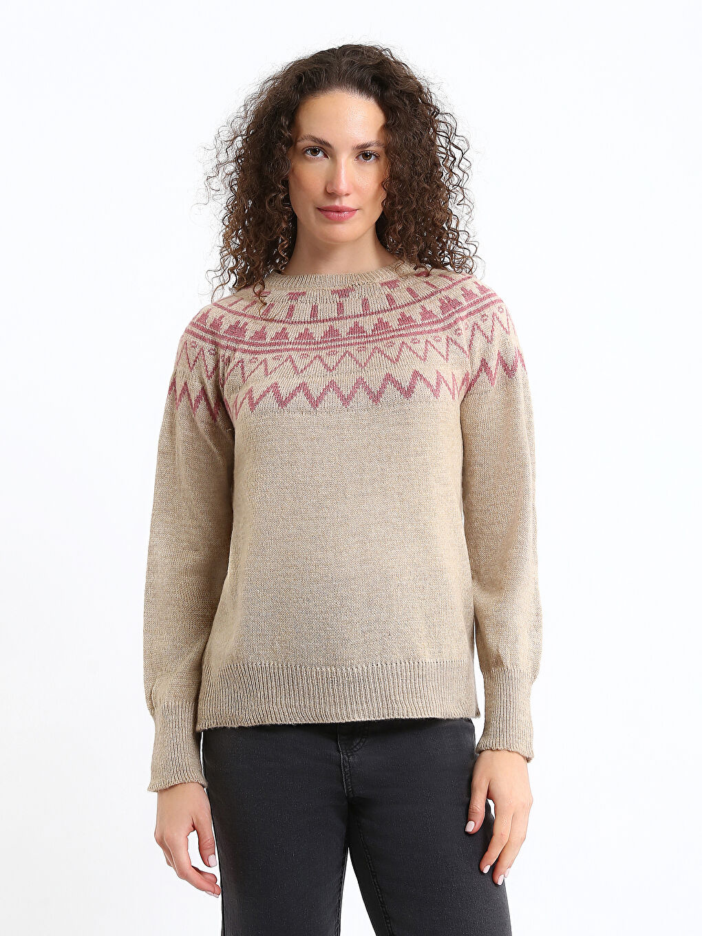 بلوفر تريكو بياقة هاي نيك للسيدات