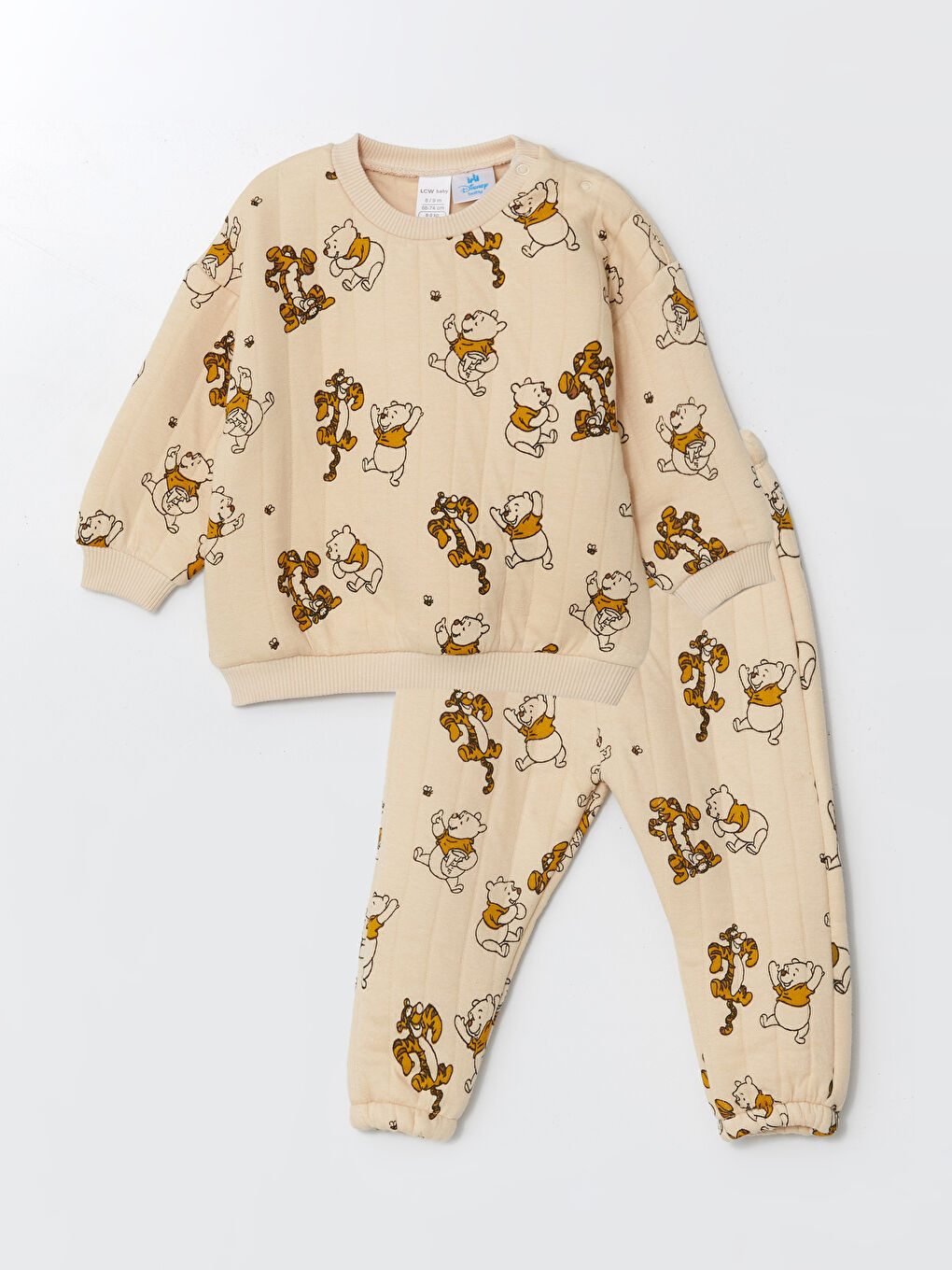 LCW baby Ekru Bisiklet Yaka Uzun Kollu Winnie the Pooh Baskılı Erkek Bebek Sweatshirt ve Eşofman Alt 2'li Takım