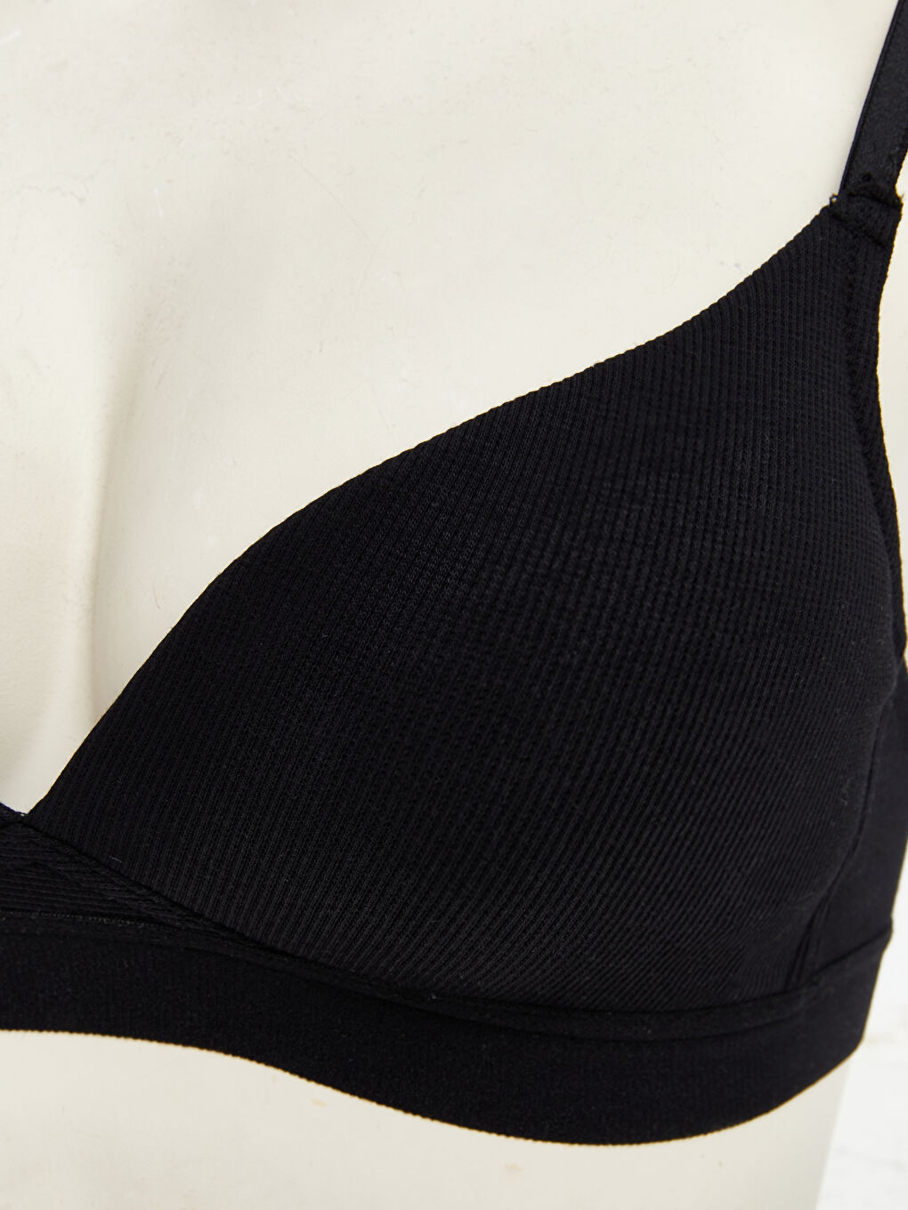 Siyah Balensiz Dolgusuz Düz İlk Sütyen-2