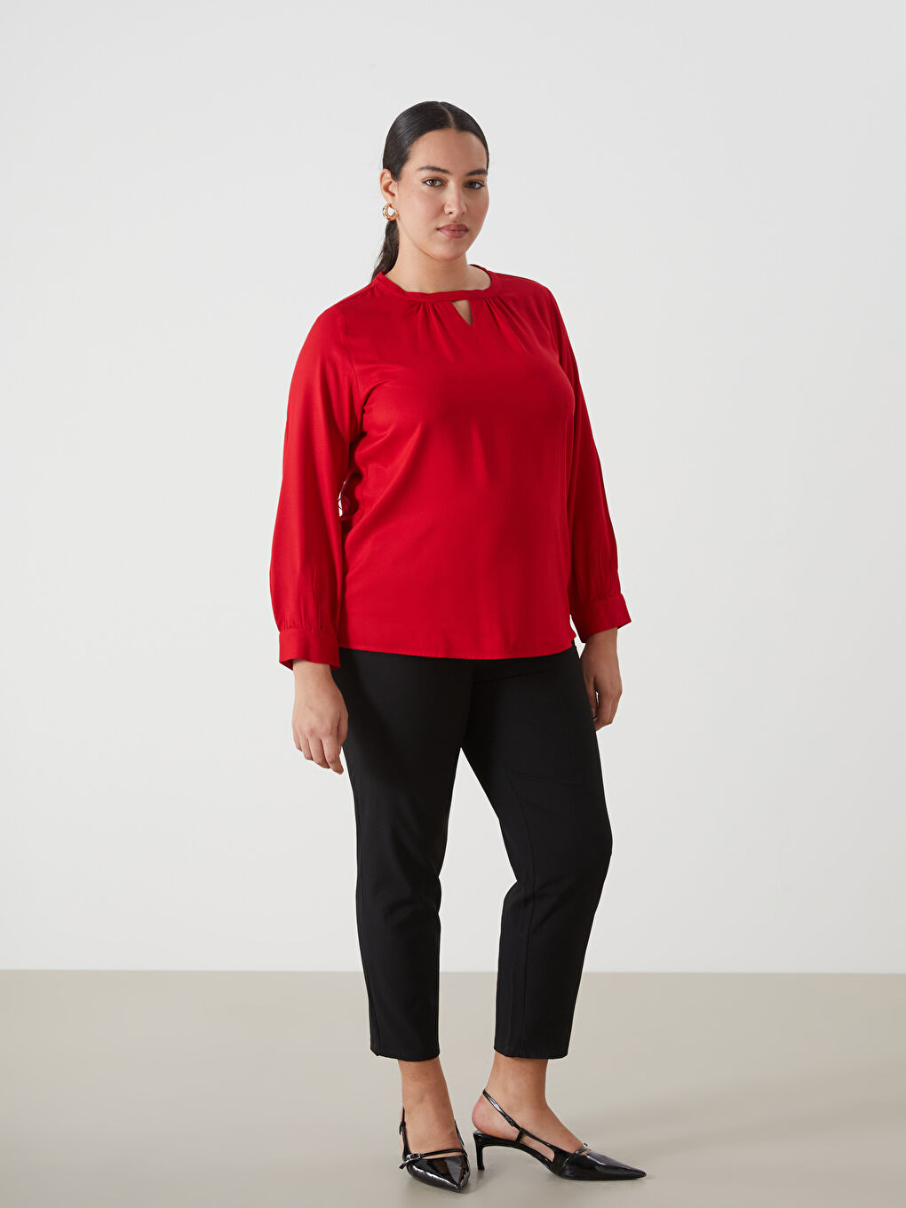 LCW Grace Women's Crew Neck Plain Blouse -W4FE28Z8-S9W
