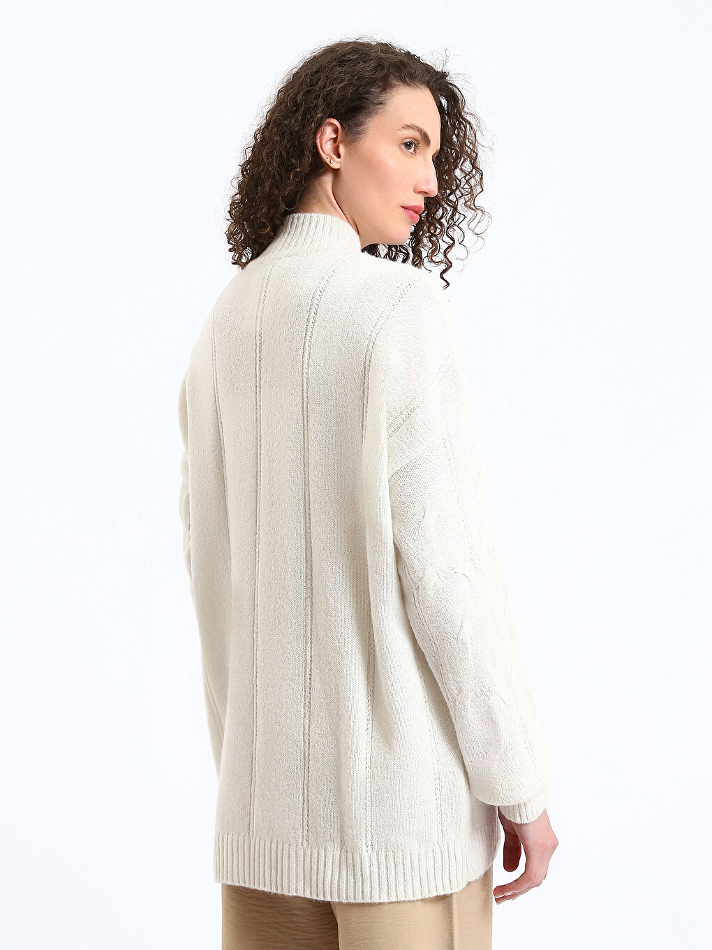 سترة كم طويل منقوشة بياقة هاي نيك وهمية للسيدات-4