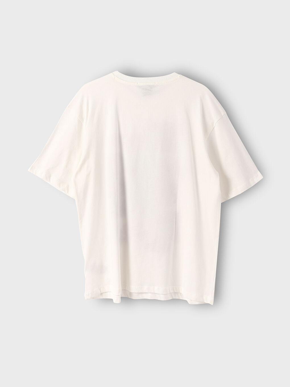 تيشيرت كم قصير مطبوع بياقة دائرية-3