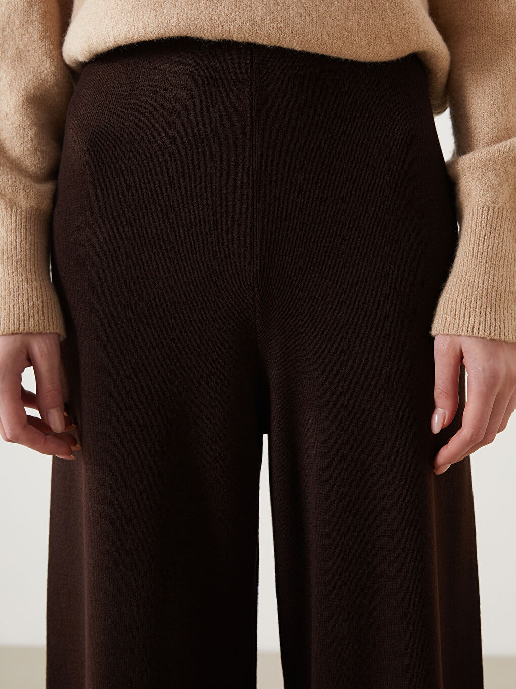 Kahverengi Beli Lastikli Geniş Paça Kadın Triko Pantolon-2