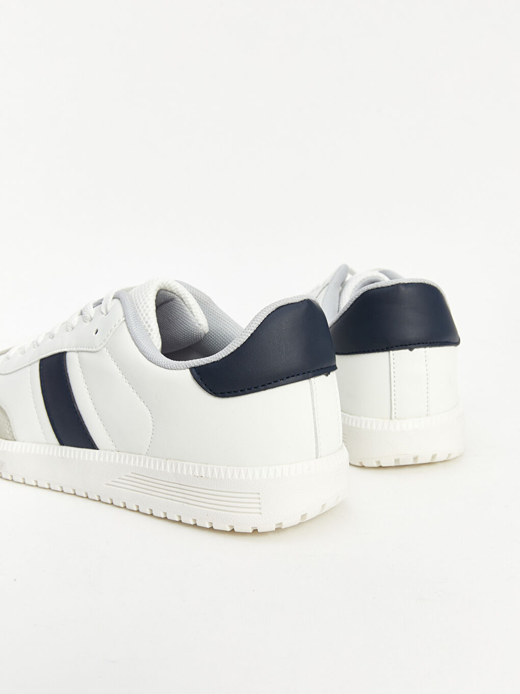 Бауы бар ерлерге арналған кроссовкалар-3