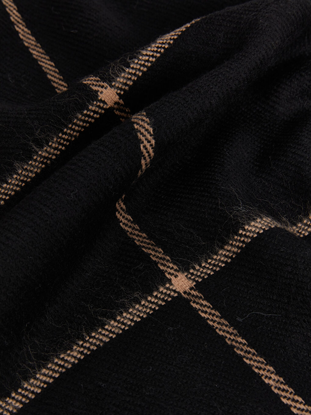 Siyah Çizgi Desenli Kadın Atkı-2