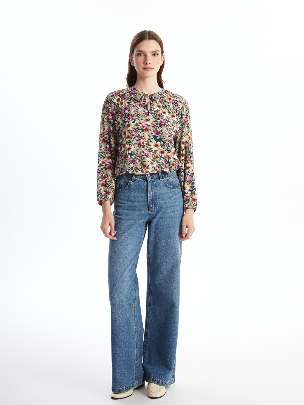LCWAIKIKI Classic Tie Neck Floral Oversize Women's Blouse -W4FY16Z8-F9C