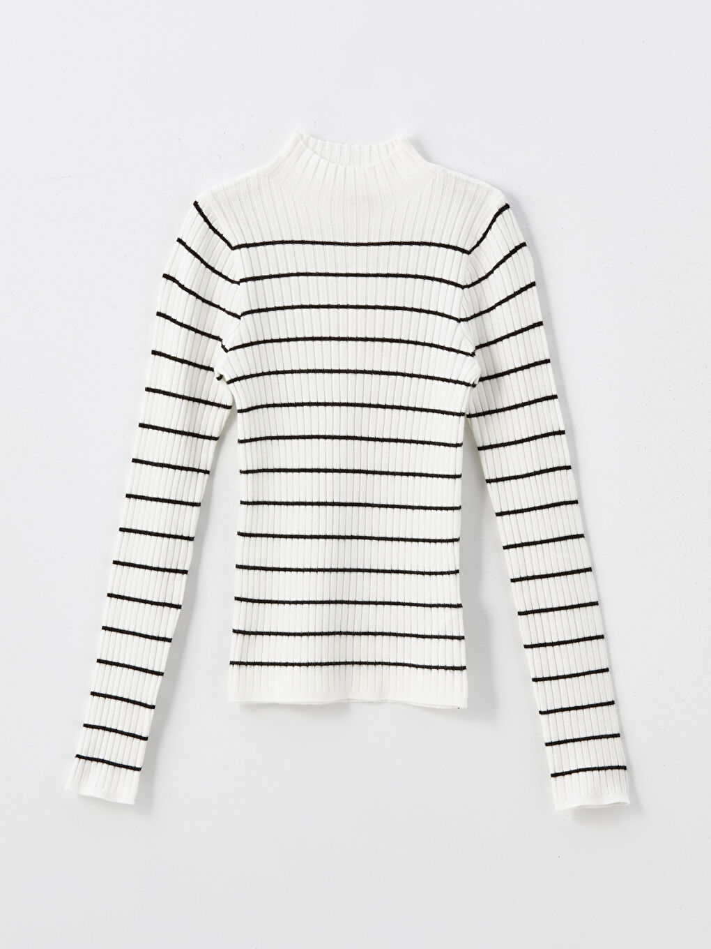 بلوفر تريكو بنص ياقة هاي نيك مزخرف للسيدات-4