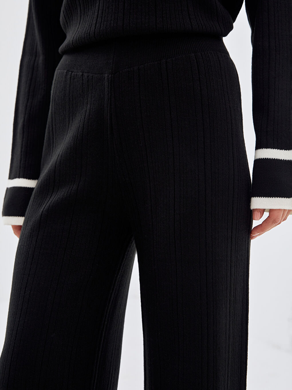 بنطلون تريكو بخصر مرن للسيدات-2