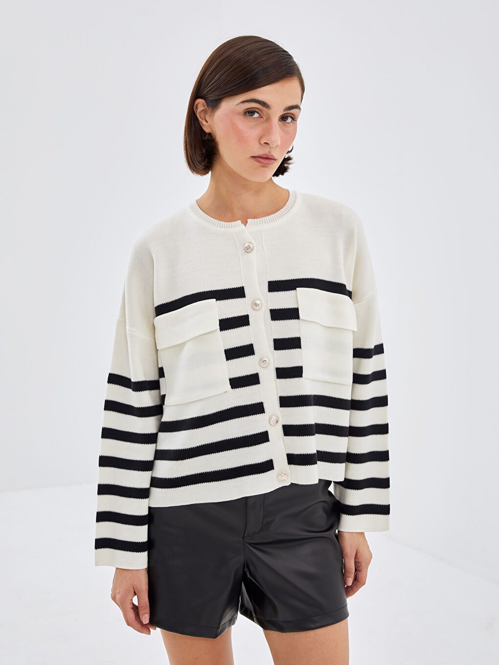 كارديجان تريكو مخطط أوفراسايز بياقة دائرية للسيدات