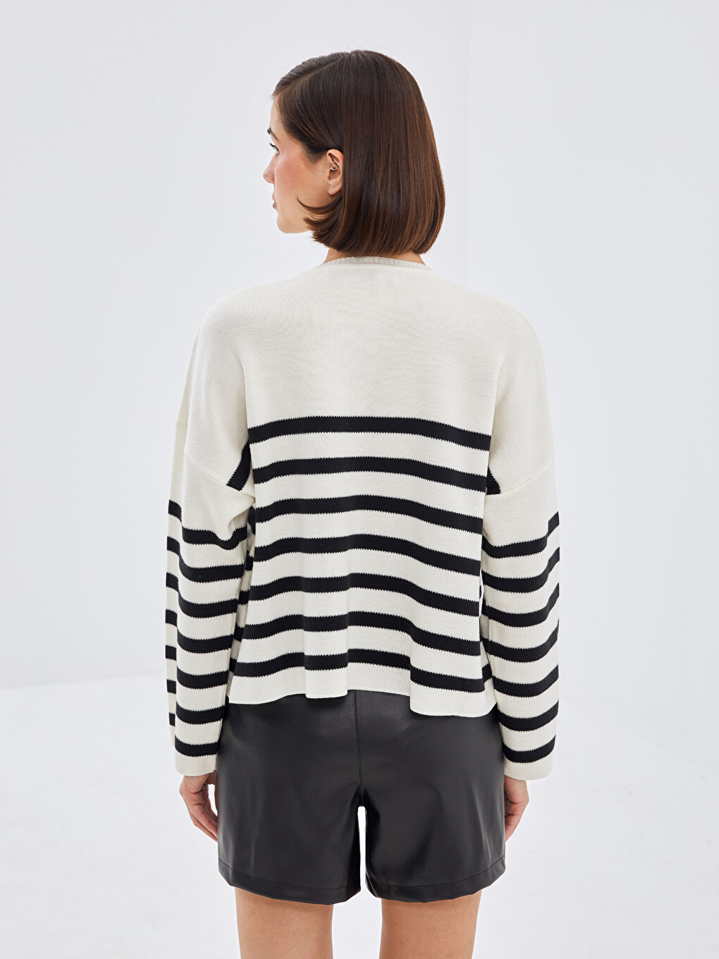 كارديجان تريكو مخطط أوفراسايز بياقة دائرية للسيدات-3