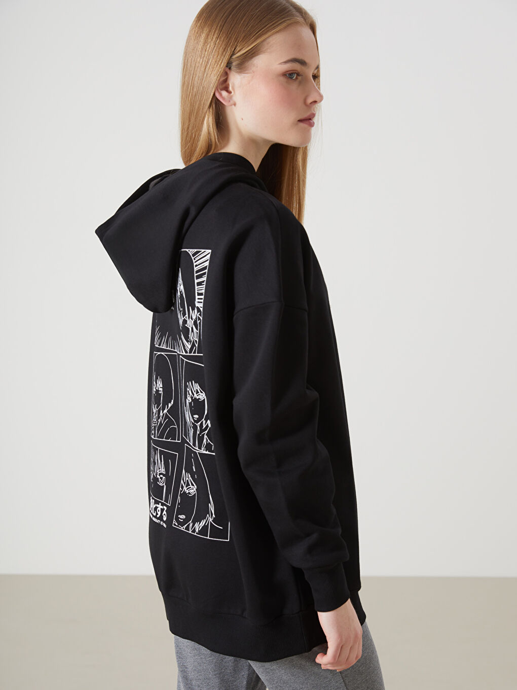 هودي سميك مطبوع أنمي واسع الحجم للسيدات