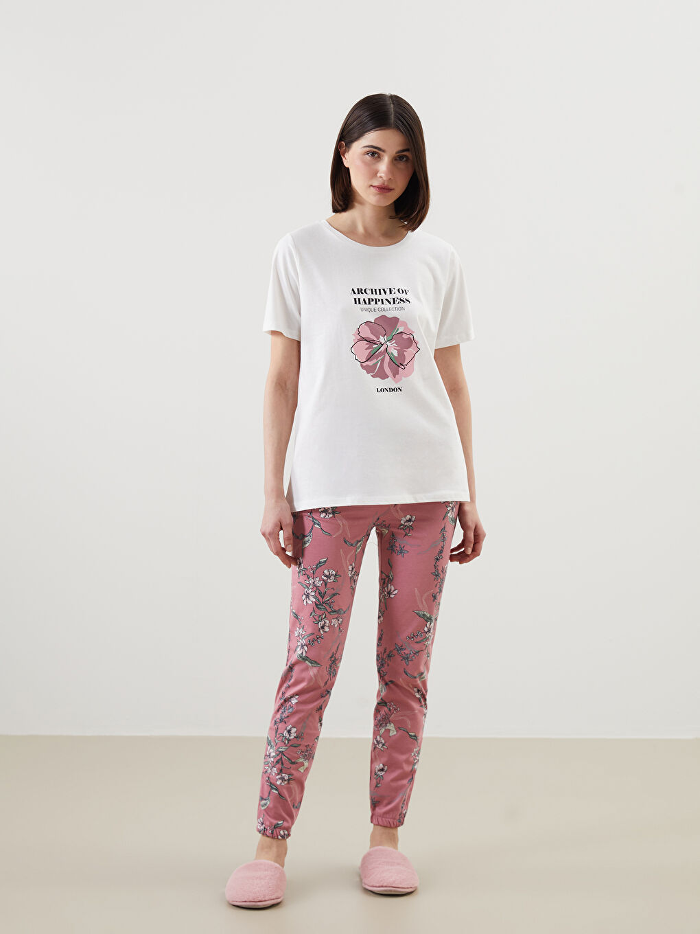 Pembe Bisiklet Yaka Çiçekli Kadın Pijama Takımı