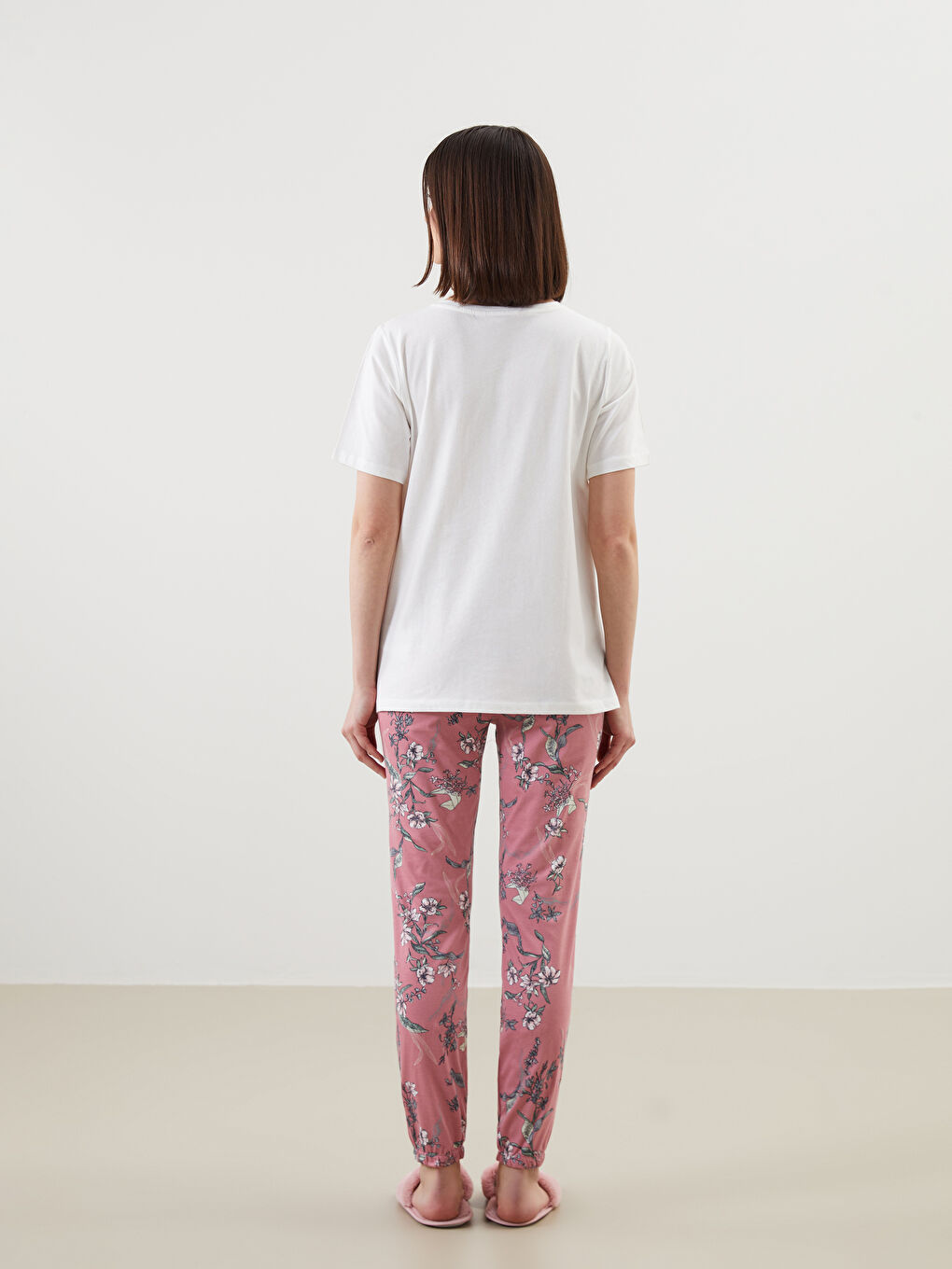 Pembe Bisiklet Yaka Çiçekli Kadın Pijama Takımı-3