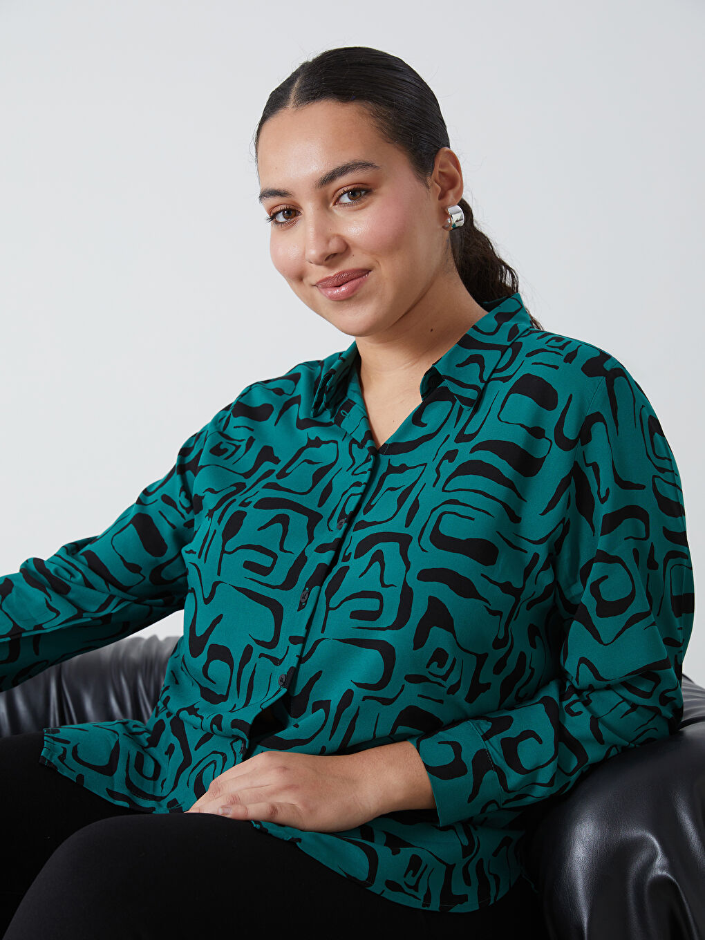 LCWAIKIKI Classic Patterned Women's Shirt -W4GL42Z8-LRR