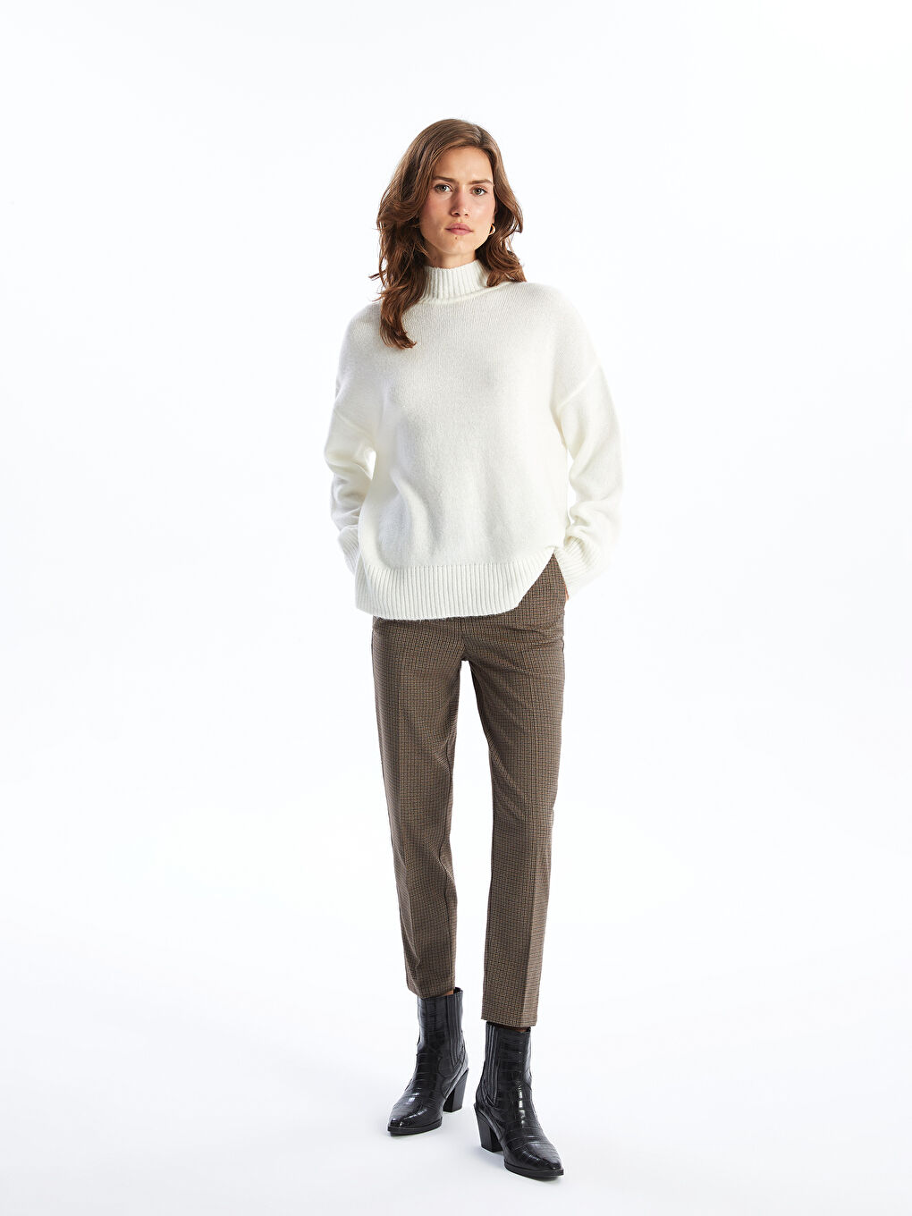LCWAIKIKI Classic Elasticated Waist Houndstooth Patterned Women's Trousers -W4GS59Z8-LLL