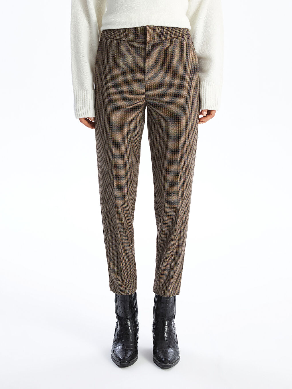 LCWAIKIKI Classic Elasticated Waist Houndstooth Patterned Women's Trousers -W4GS59Z8-LLL