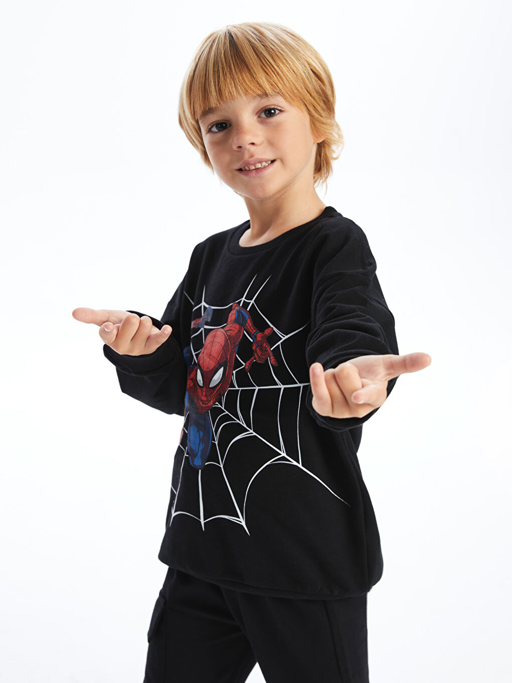 Siyah Bisiklet Yaka Uzun Kollu Spider-Man Baskılı Erkek Çocuk Sweatshirt