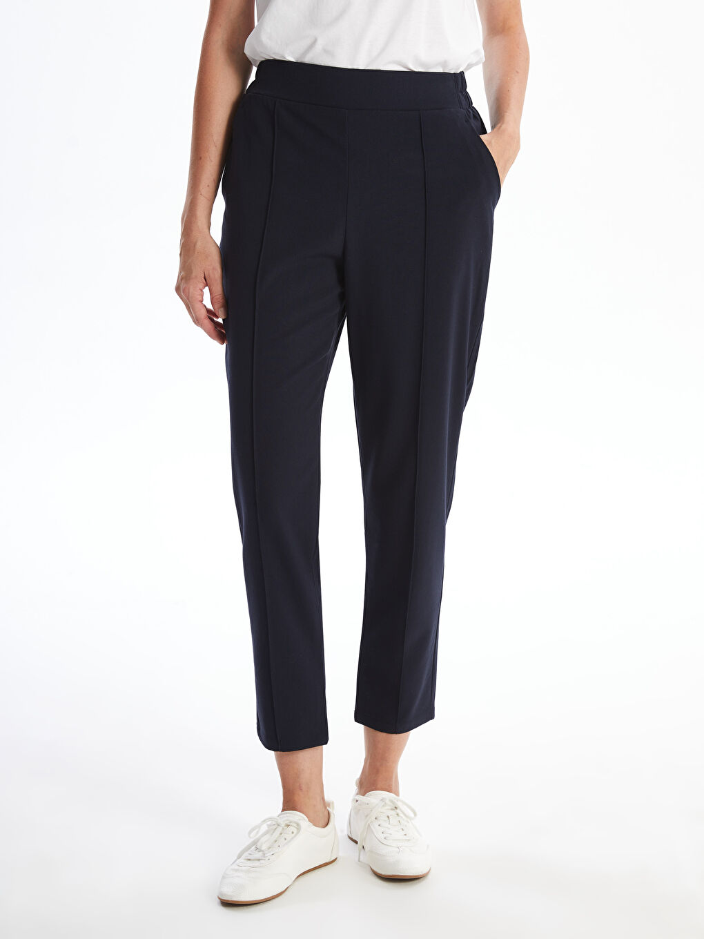 LCWAIKIKI Classic Pantalone sa elastičnim strukom za žene -W4GT01Z8-R3V