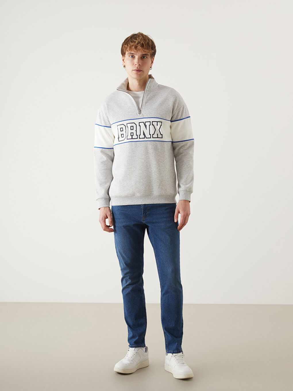 سويت شيرت كم طويل مطبوع بياقة قمع للرجال-1