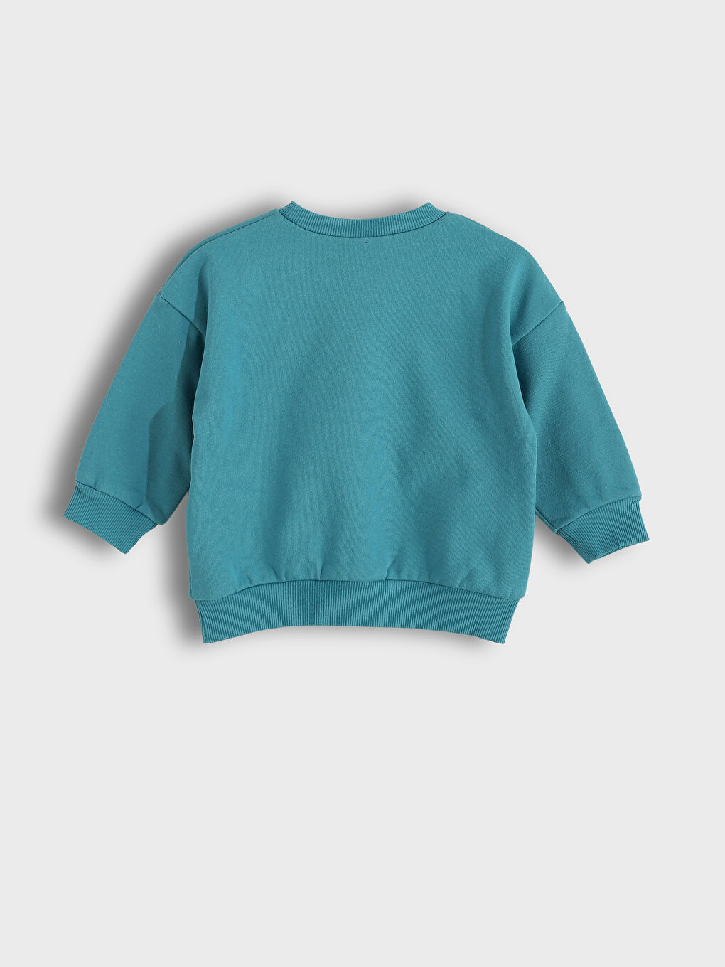 بلوزة رياضية برقبة دائرية للأولاد-1