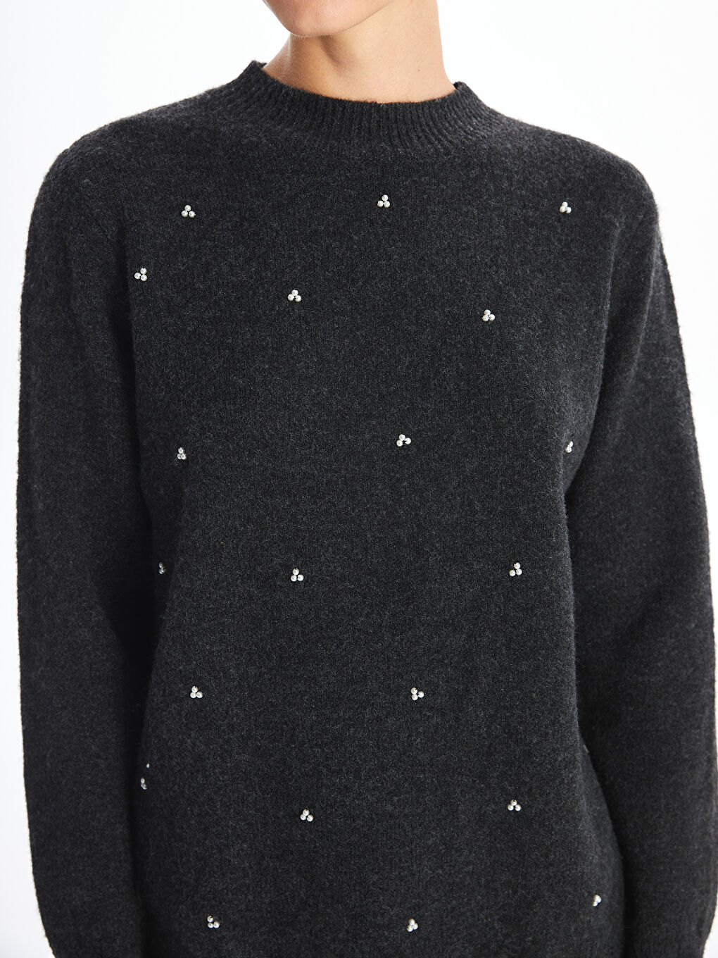 LCWAIKIKI Basic Crew Neck Rhinestone Embellished Women's Knitwear Sweater -W4GV32Z8-JF7
