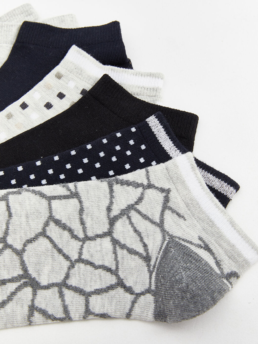 جوارب رياضية منقوشة للرجال - عبوة ٧ قطع-2