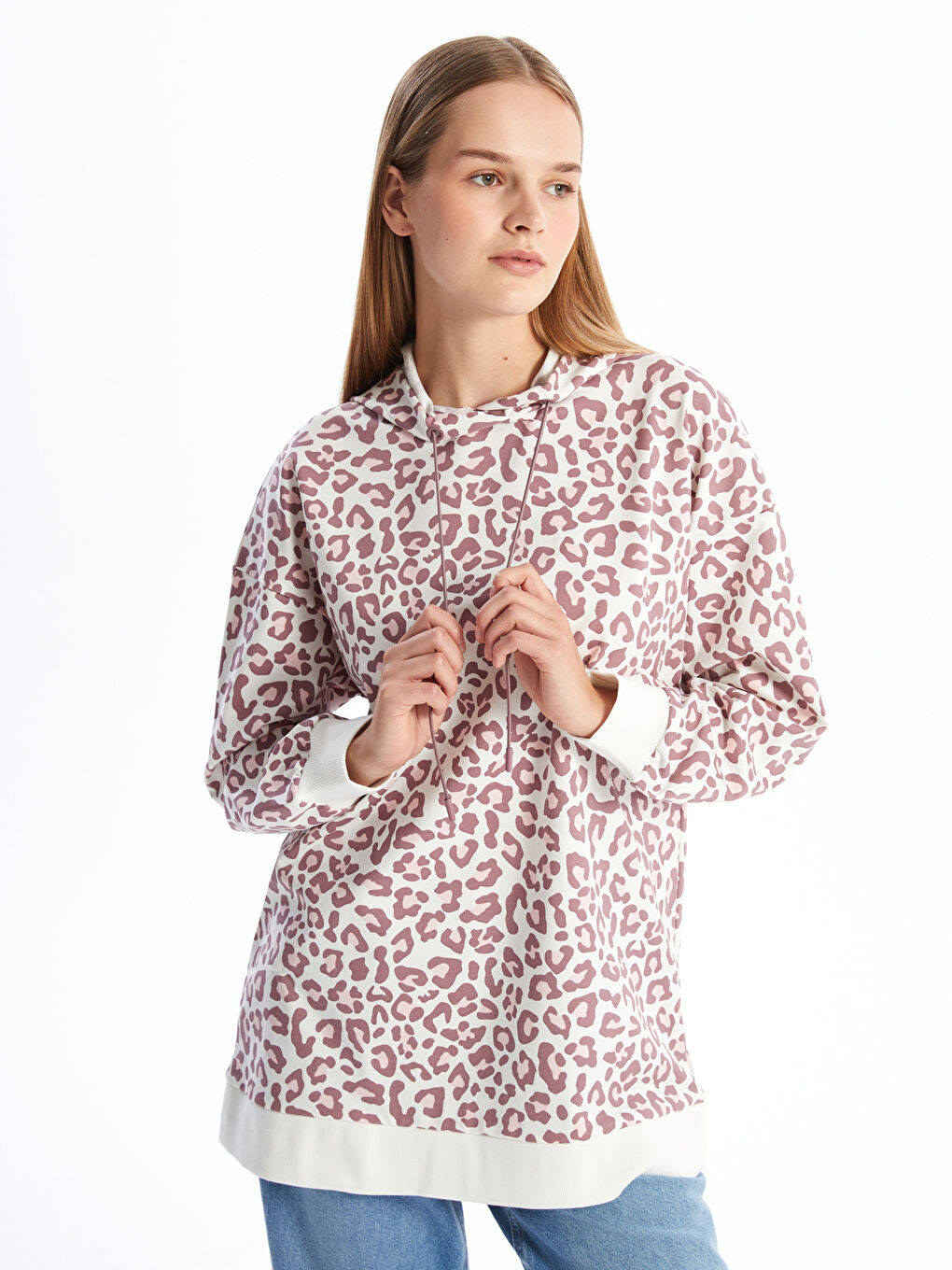 LCW Modest Mürdüm Kapüşonlu Leopar Desenli Kadın Sweatshirt Tunik