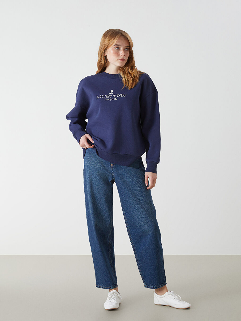 Lacivert Tweety Nakışlı Oversize Kadın Kalın Sweatshirt-1