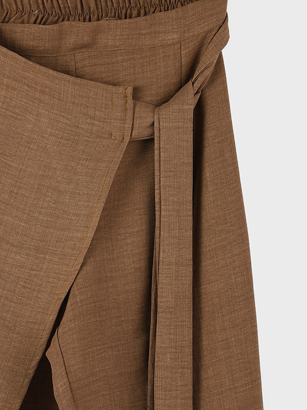 بنطلون للسيدات بوسط مطاطي وتفاصيل رباط-3