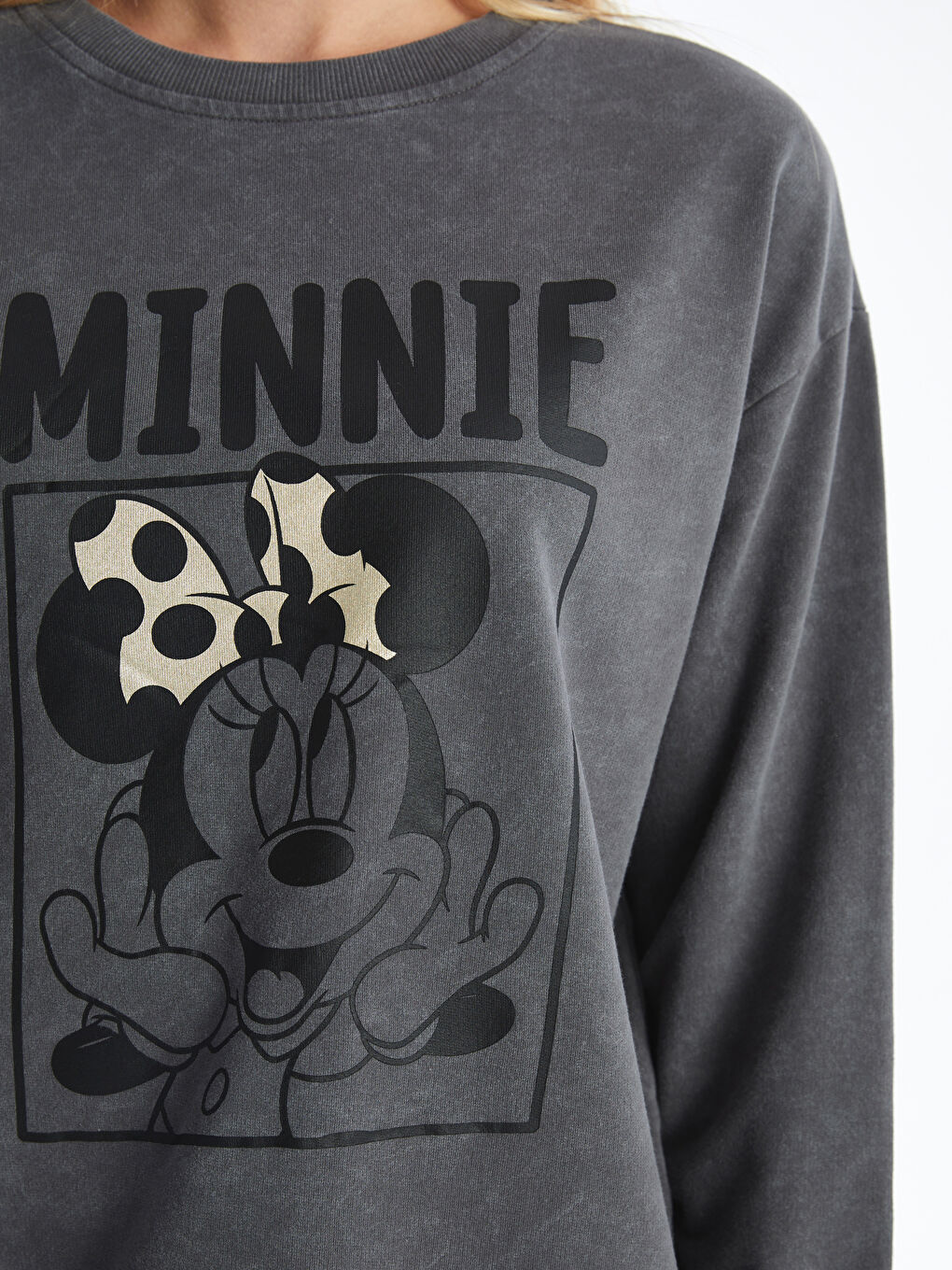 LCW Comfort Antrasit Bisiklet Yaka Minnie Mouse Baskılı Kadın Kalın Sweatshirt - 2