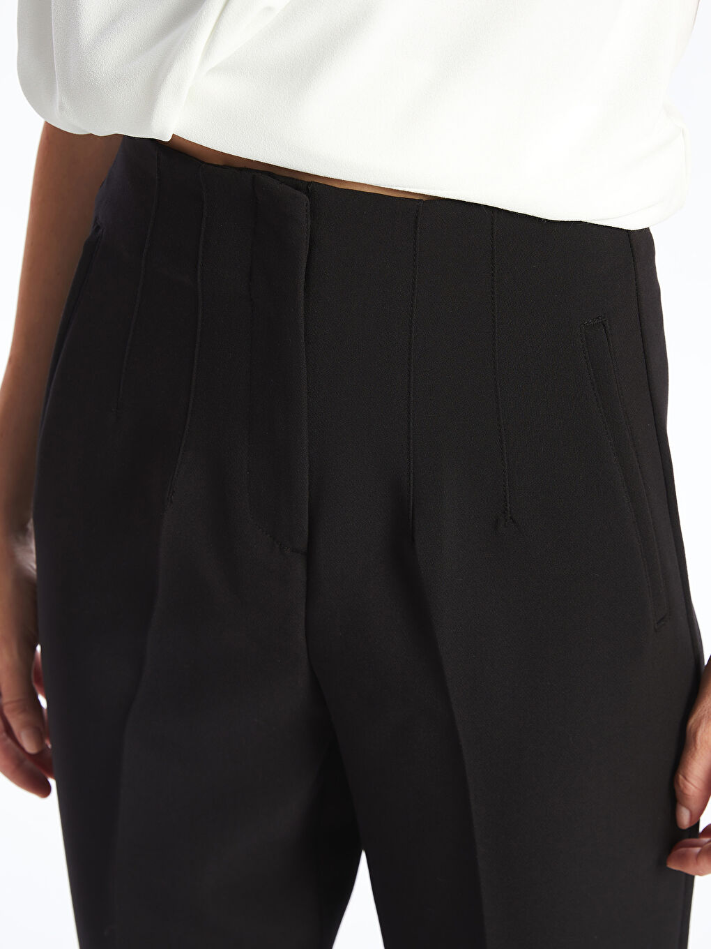 LCWAIKIKI Classic Standard Fit Women's Trousers -W4H956Z8-CVL