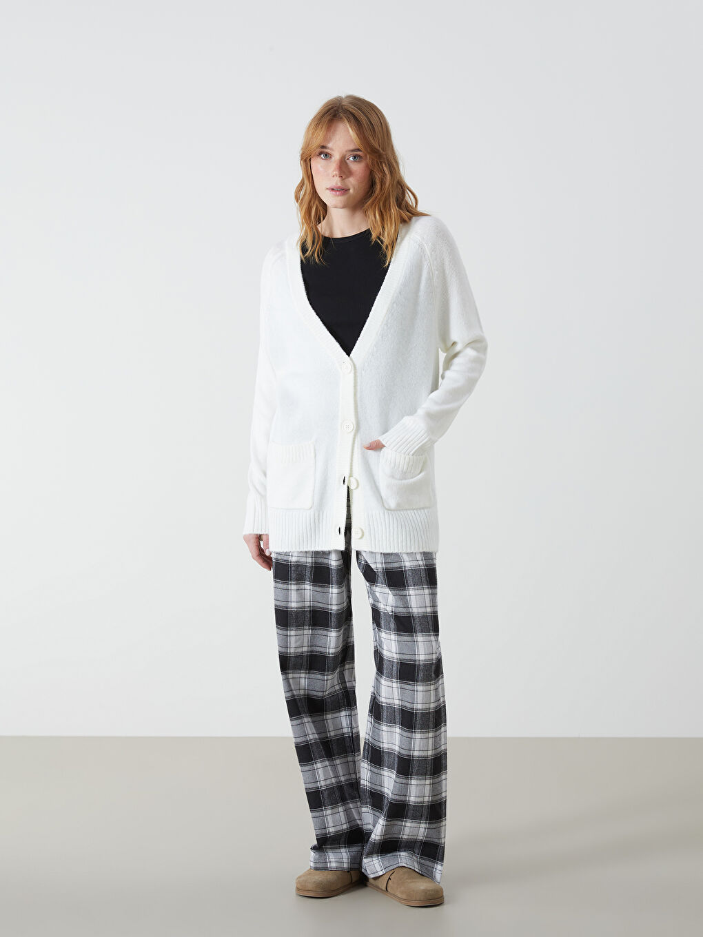 V Neck Women's Knitwear Cardigan -W4H980Z8-EEW