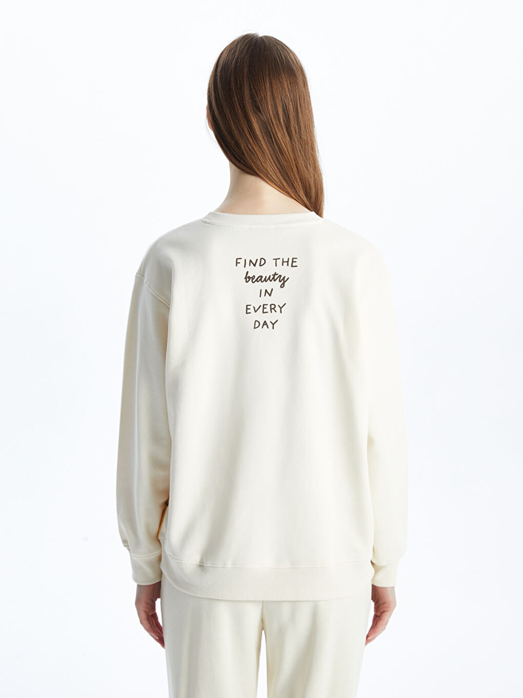 XSIDE Bej Winnie the Pooh Baskılı Oversize Kadın Kalın Sweatshirt - 3