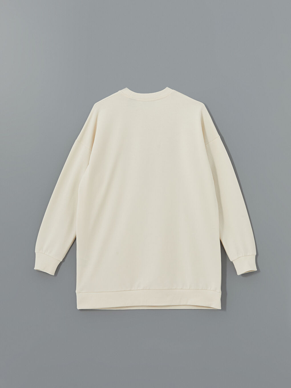 تونيك سويتشيرت واسع مطبوع ميكي ماوس بياقة دائرية للسيدات-5