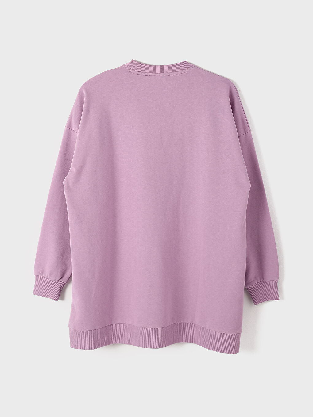 تونيك كنزة رياضية واسعة الحجم مطبوعة برقبة دائرية ميكي ماوس للسيدات-1