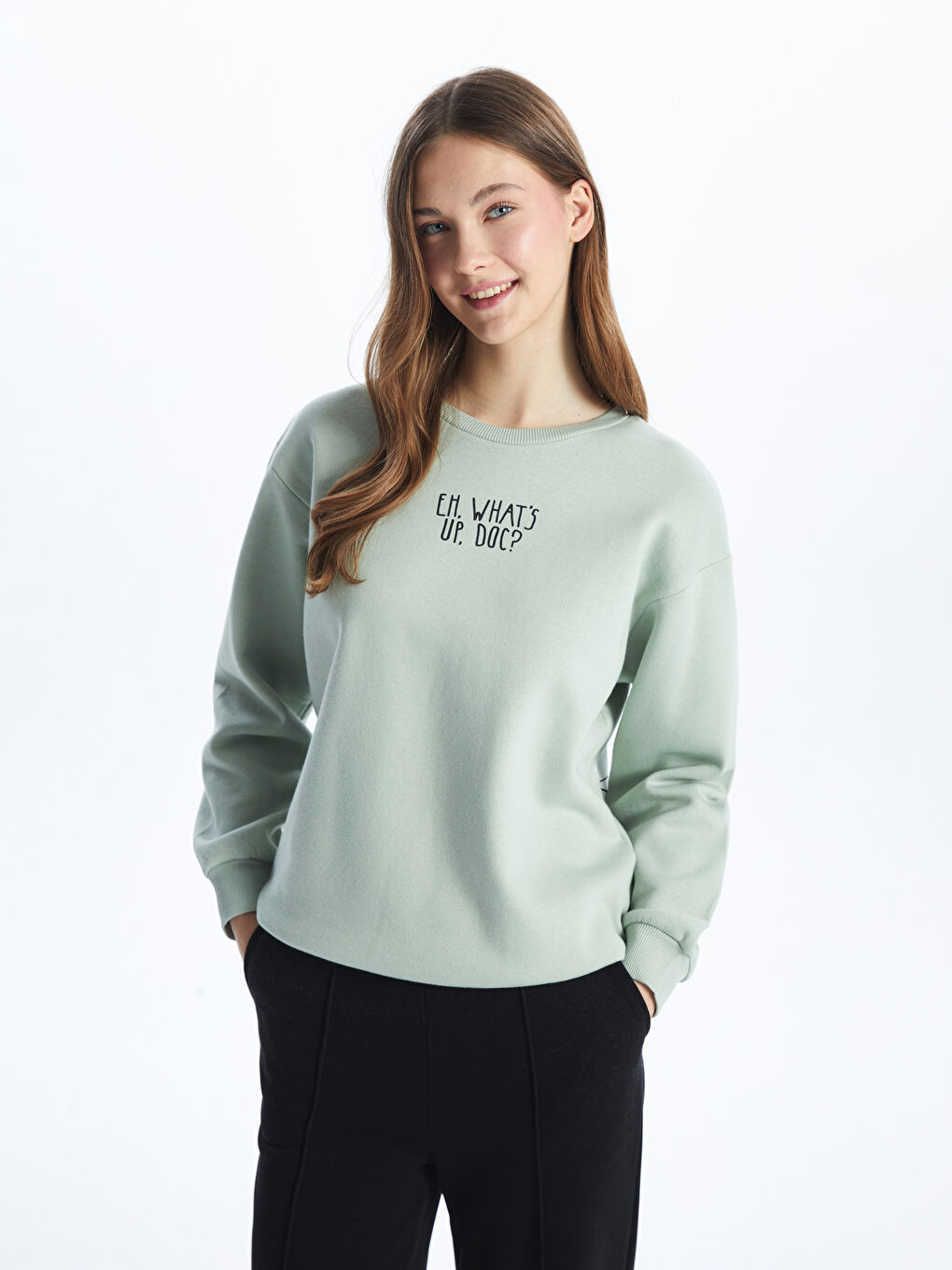 XSIDE Yeşil Bisiklet Yaka Bugs Bunny Baskılı Oversize Kadın Kalın Sweatshirt - 1