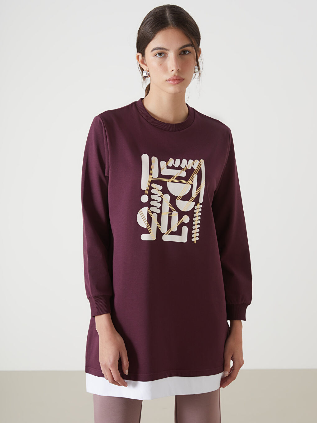 تونيك سويتشيرت مطبوع بياقة دائرية للسيدات