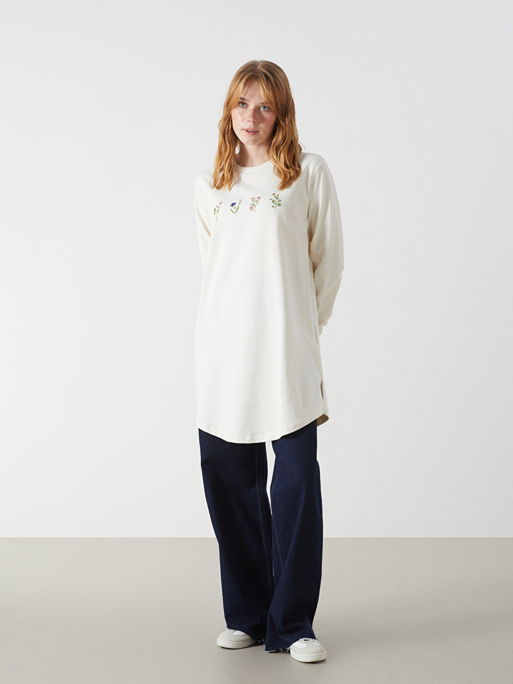 Tunique En Sweatshirt Floral À Col Rond Pour Femmes-1