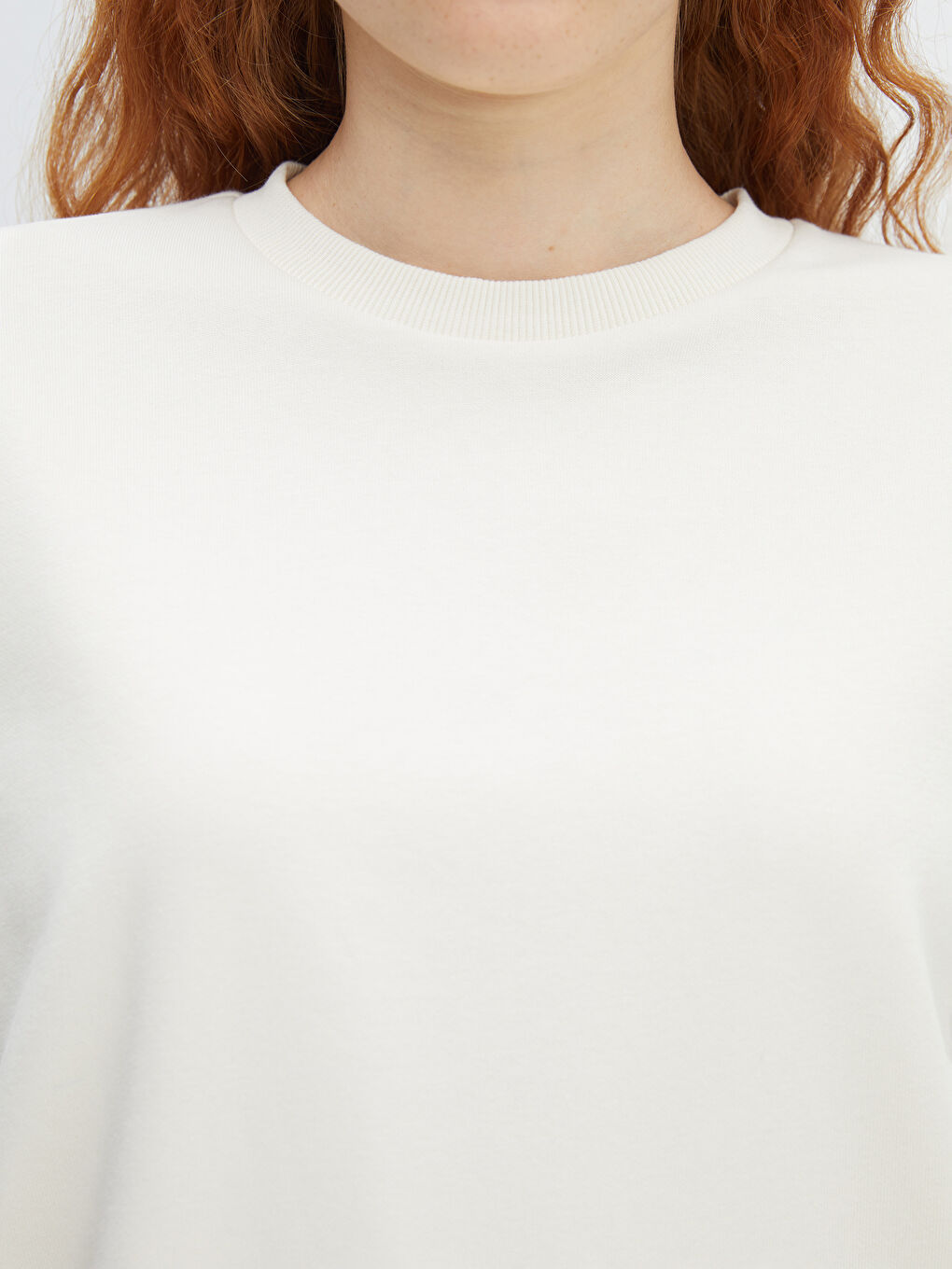 سويت شيرت واسع بياقة دائرية للسيدات-2