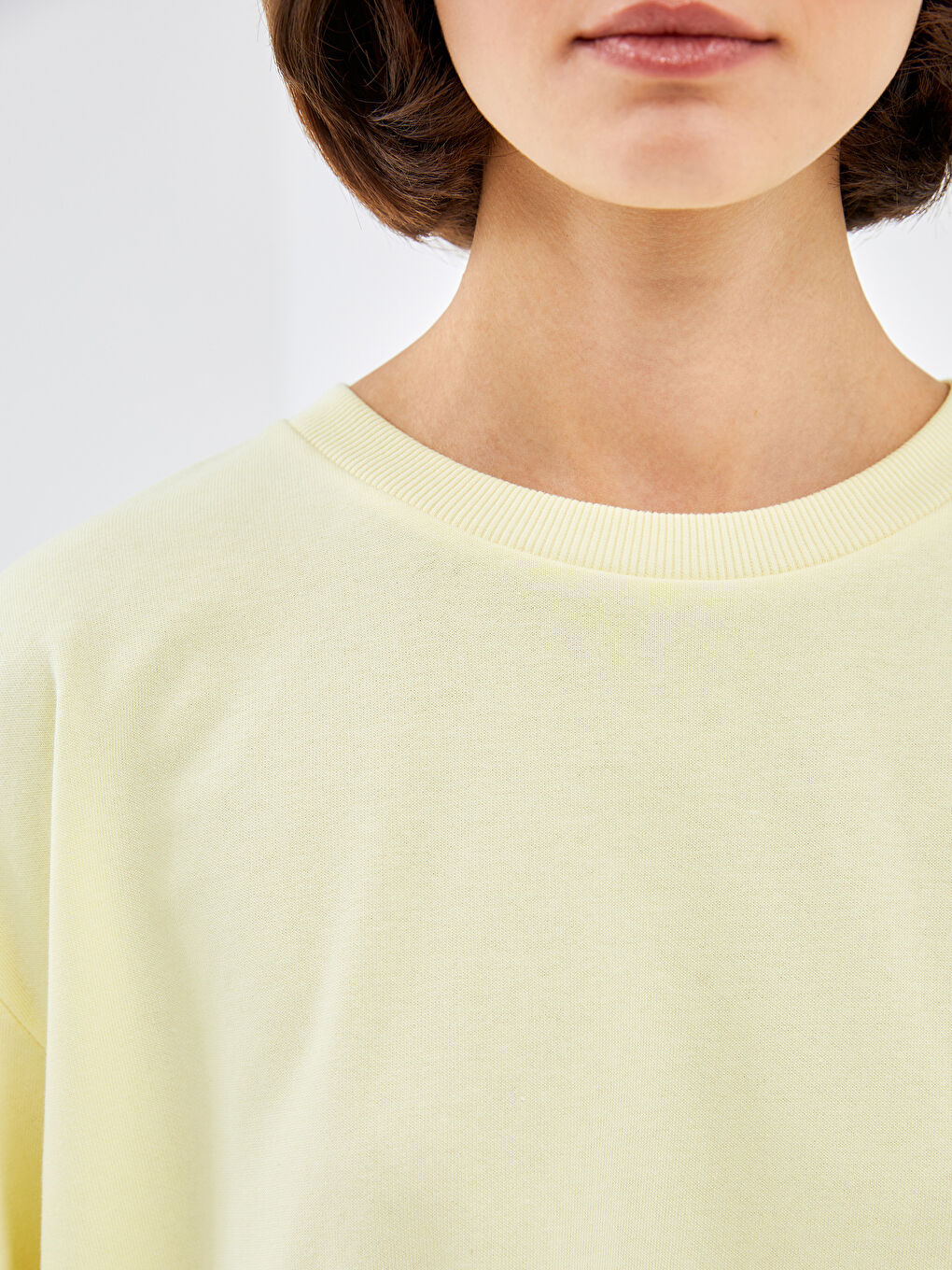 سويت شيرت واسع بياقة دائرية للسيدات-2