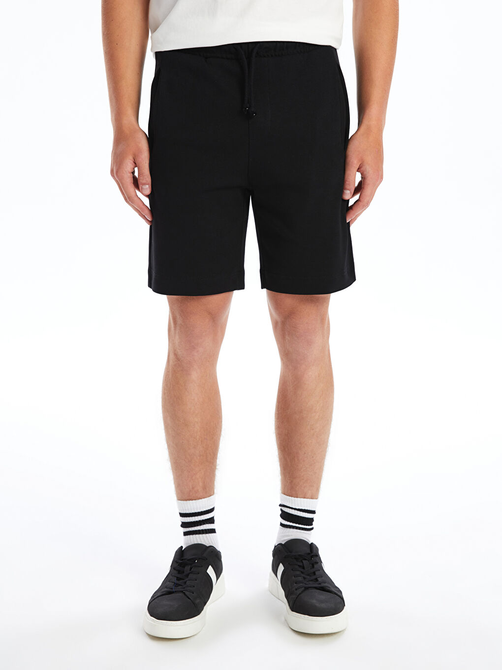 شورتات للرجال بقصة عادية وخصر مطاطي-1