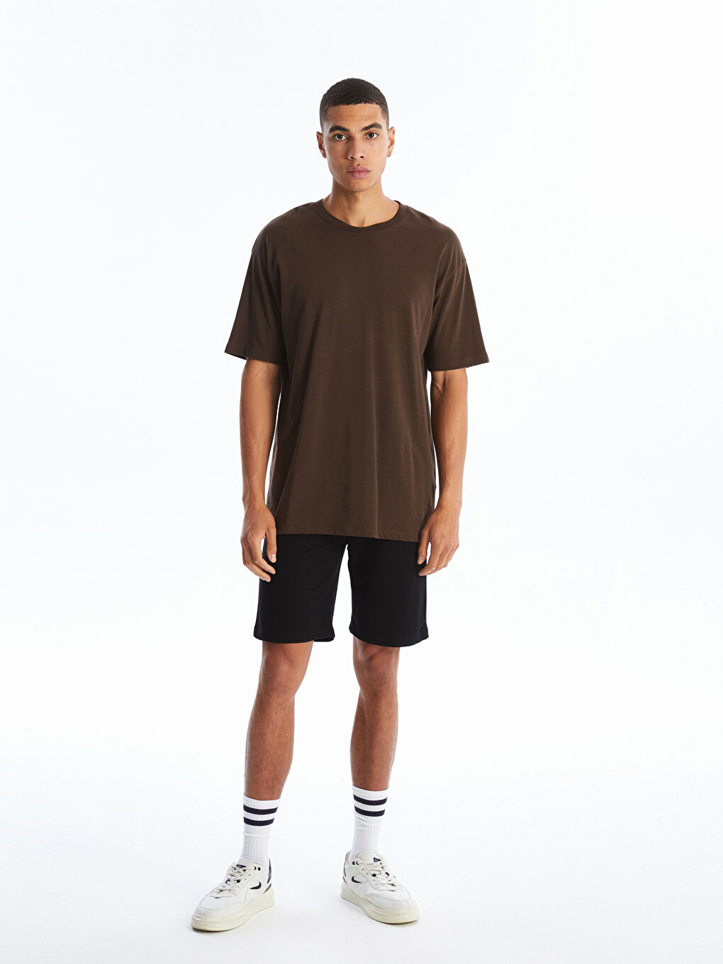 شورت عادي للرجال بوسط مطاطي