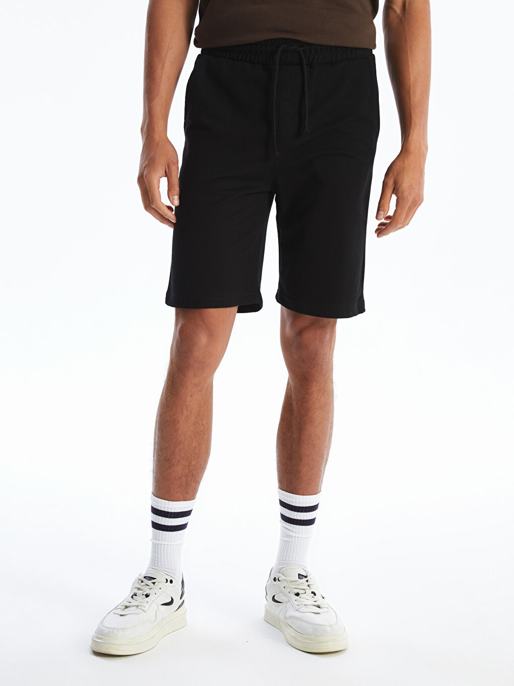 شورت عادي للرجال بوسط مطاطي-1