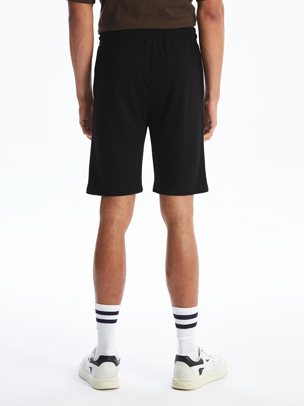 شورت عادي للرجال بوسط مطاطي-3