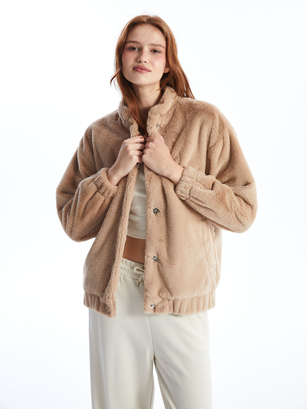 Bej Dik Yaka Düz Oversize Kadın Pelüş Mont