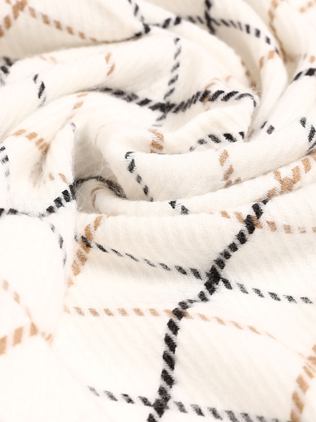 Plaid Patterned Tasseled Women's Scarf-2