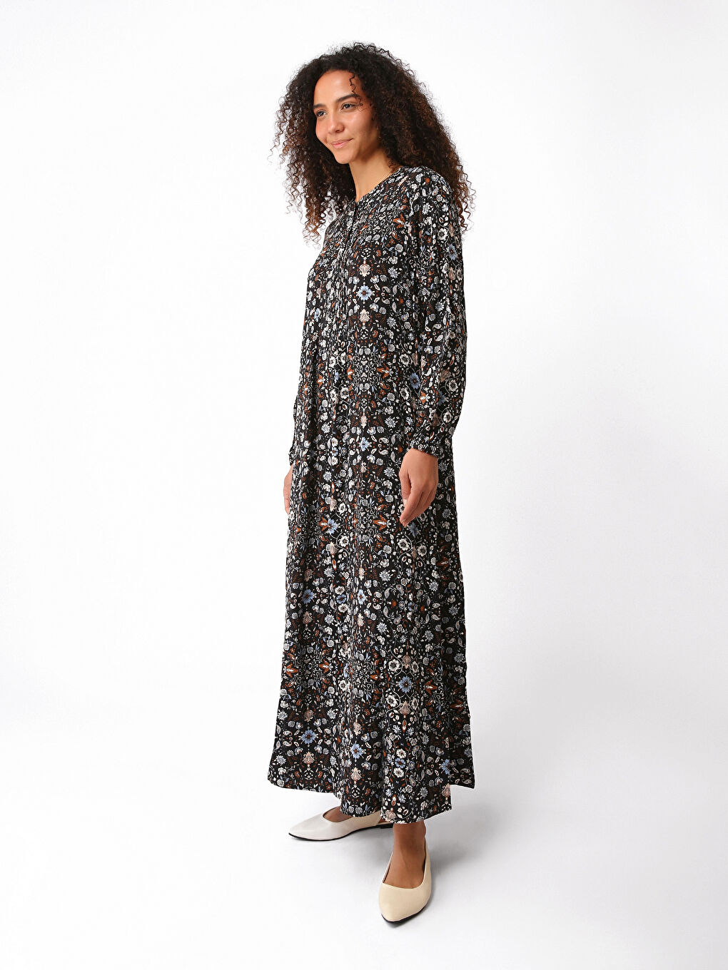 فستان نسائي بياقة قمع منقوش كم طويل-1