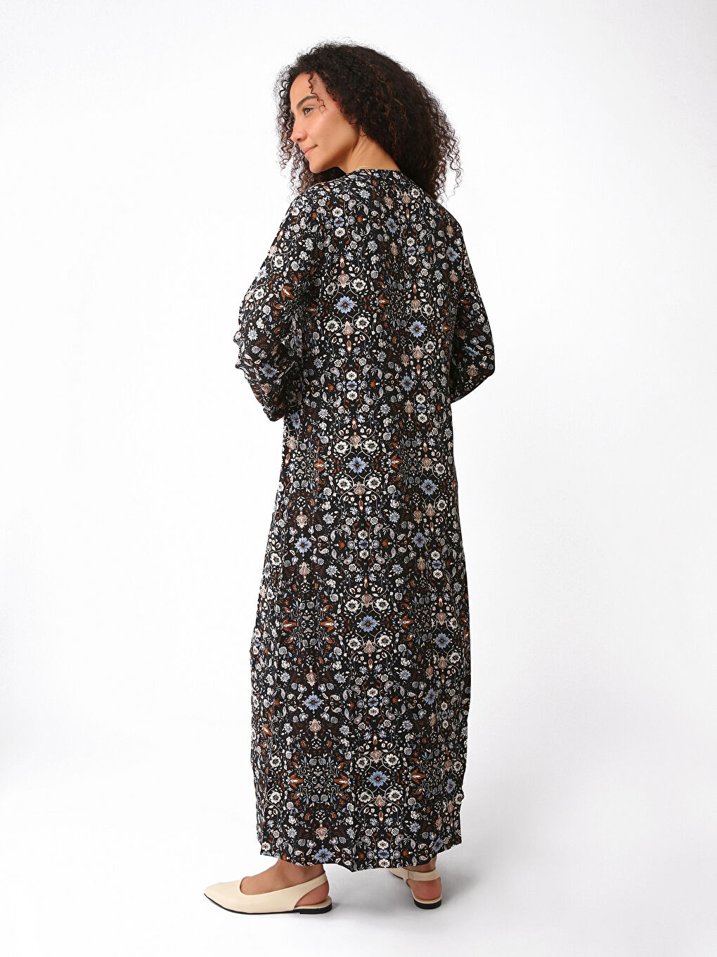 فستان نسائي بياقة قمع منقوش كم طويل-4